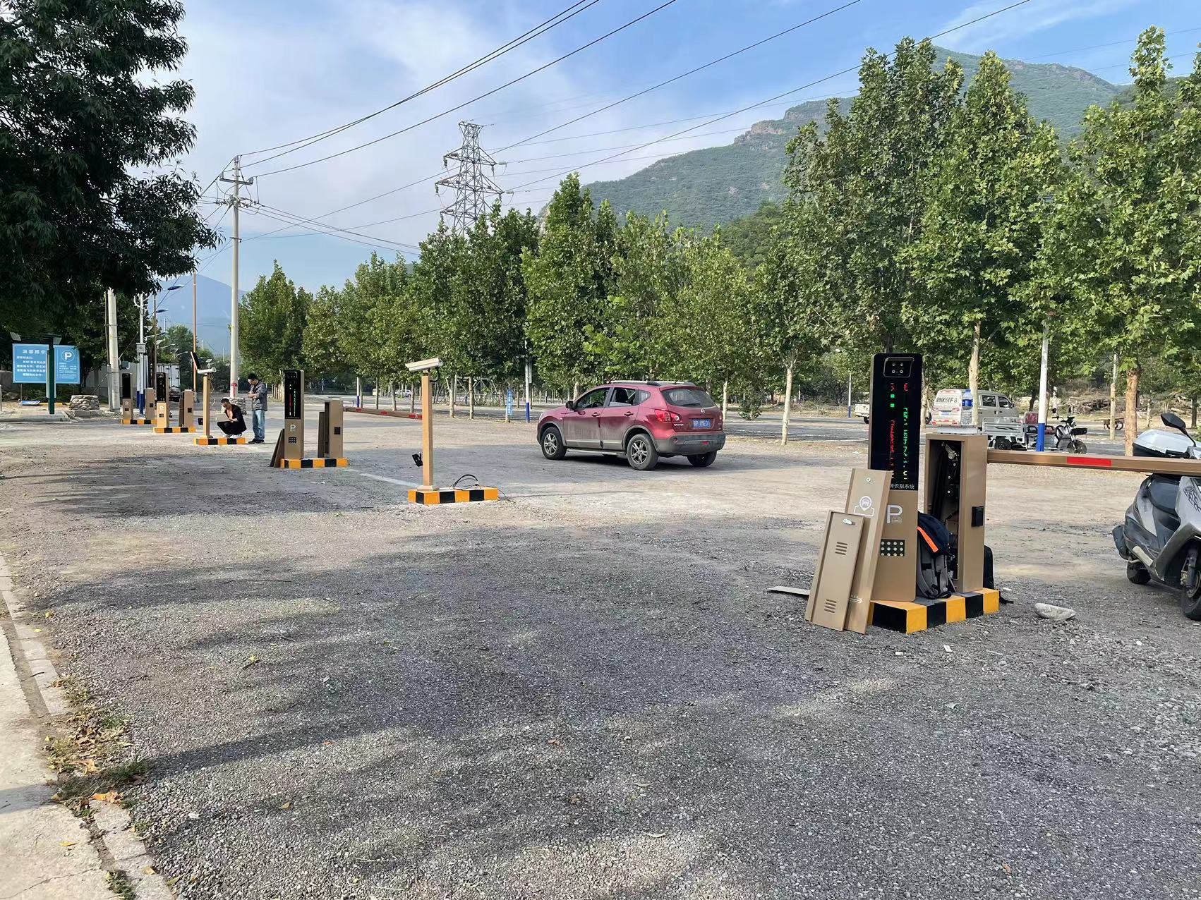 北京周口店智慧車場（8個景區(qū)，26個出入口，8個城市級誘導(dǎo)屏） 景區(qū)智慧停車場案列 第10張